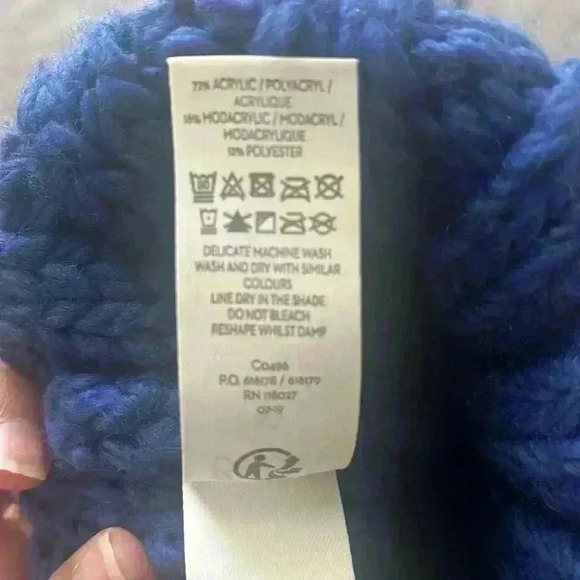 Boden Blue,Pink,White and Red Pom‎ Pom Knit Ribbed Beanie Size XS Stretch - Picture 7 of 8